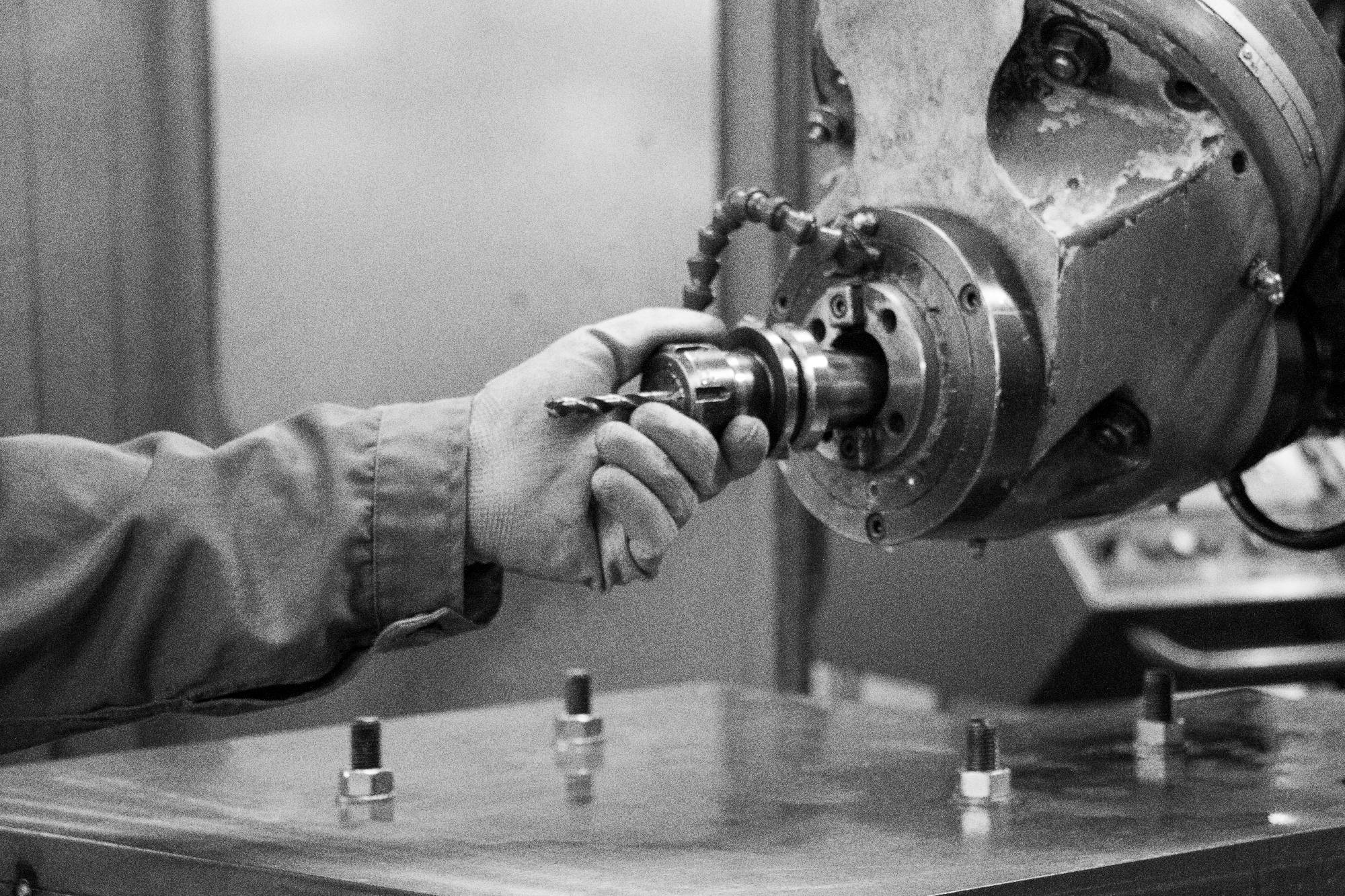 Costruzioni Meccaniche Battellino - Macchine per la lavorazione del vetro