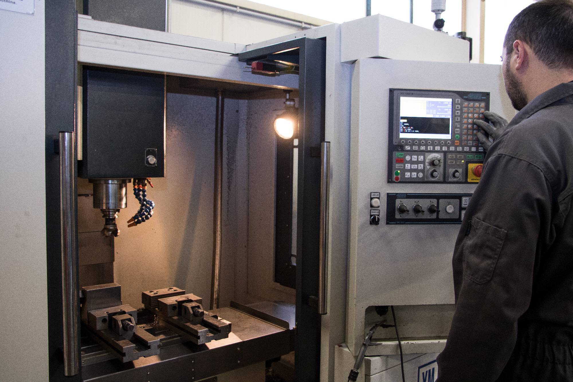 Costruzioni Meccaniche Battellino - Macchine per la lavorazione del vetro